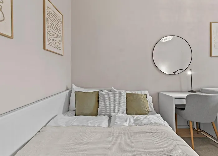 3 Minutes To Metro I At Guertel I Fast Wifi Apartment